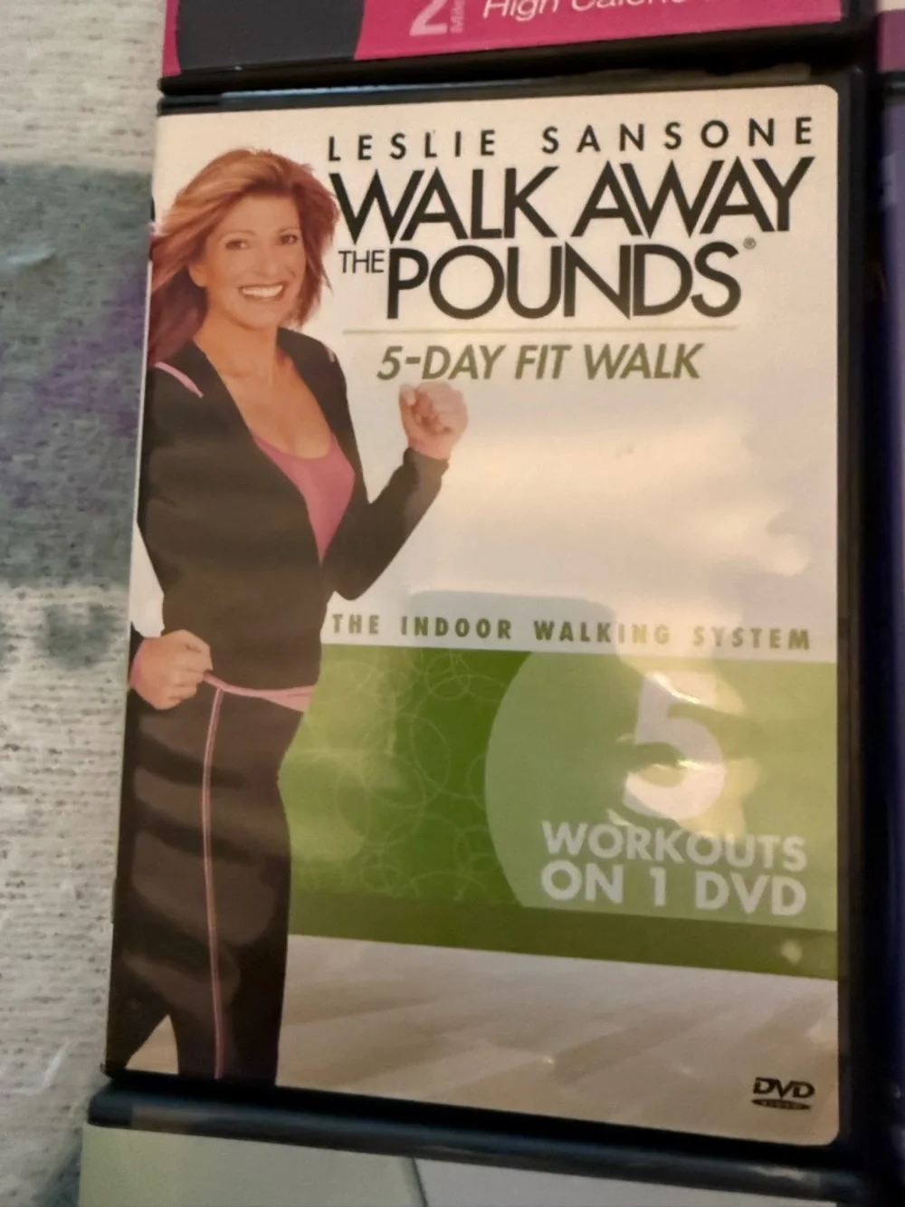 Walk Away the Pounds - Leslie Sansone - Picture 9 of 15